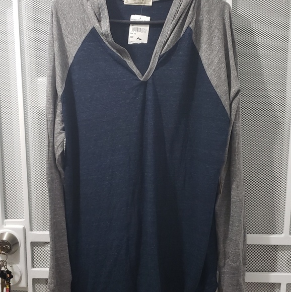 NORDSTROM RACK- long aleeve tshirt hoodie - Picture 2 of 7